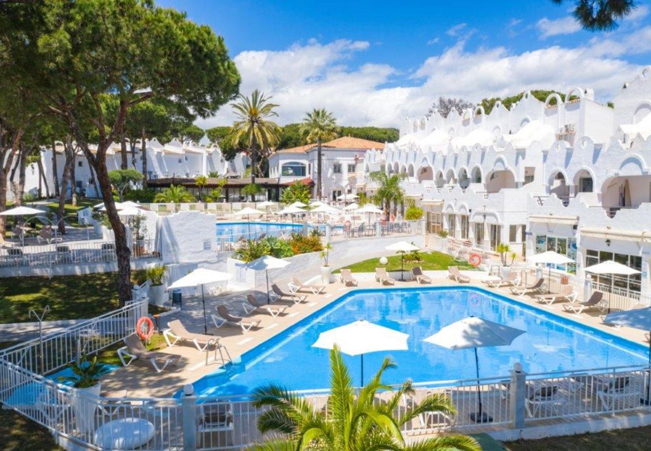 Таунхаус на Марбелья / Marbella - Beautiful sunny townhouse - great resort facilities