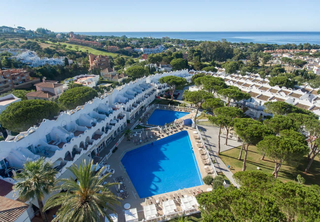 Таунхаус на Марбелья / Marbella - Beautiful sunny townhouse - great resort facilities