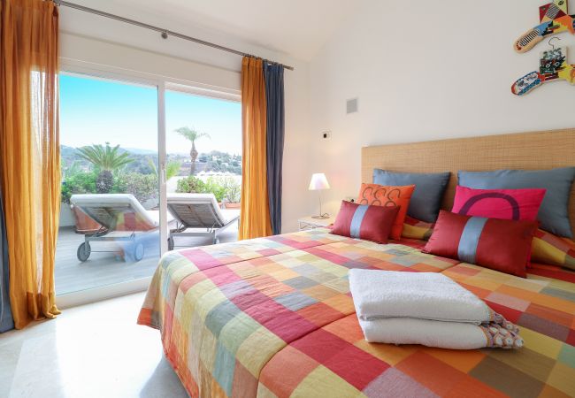 Апартаменты на Марбелья / Marbella - Stunning Penthouse in Rio Real Golf
