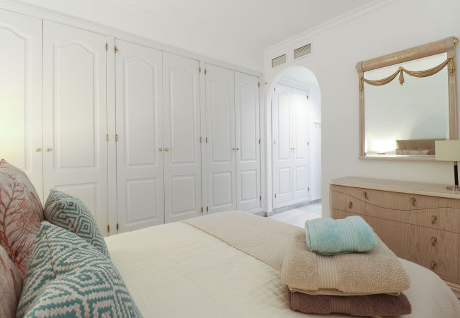 Апартаменты на Marbella - Bahia Real apartment with large terrace Апартаменты на Marbella - Bahia Real apartment with large terrace