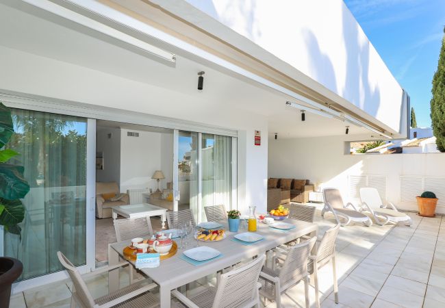 Апартаменты на Marbella - Bahia Real apartment with large terrace Апартаменты на Marbella - Bahia Real apartment with large terrace