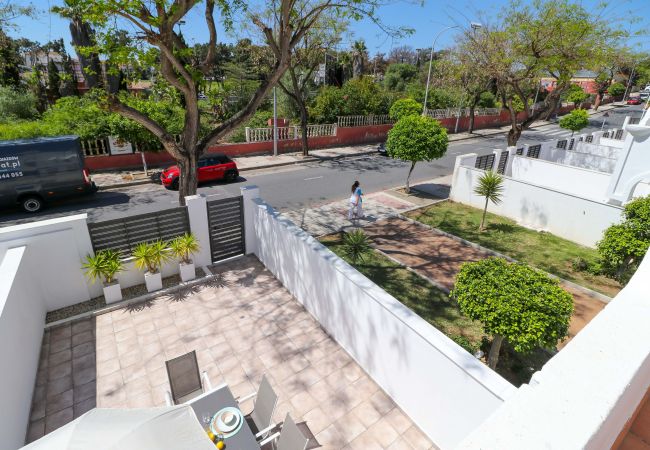 Таунхаус на Marbella - Superb townhouse with big sunny terrace Таунхаус на Marbella - Superb townhouse with big sunny terrace