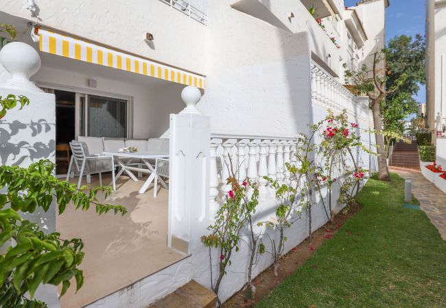 Апартаменты на Marbella - Playa Real beachfront with pool view Апартаменты на Marbella - Playa Real beachfront with pool view