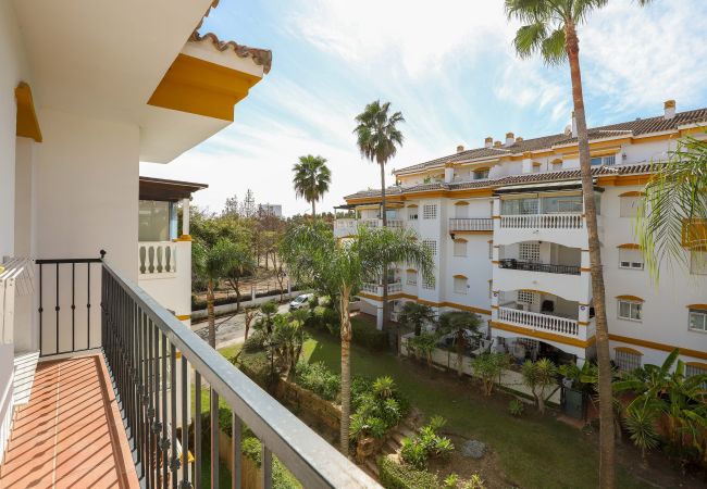 Апартаменты на Nueva andalucia - Modern apartment near Puerto Banus