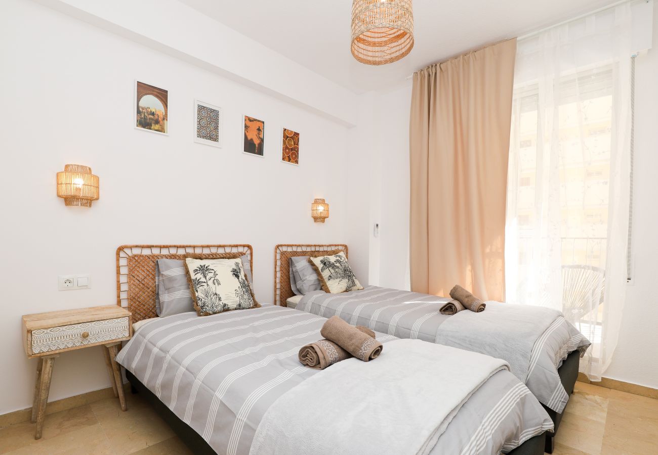 Апартаменты на Фуэнхирола / Fuengirola - Camelia apartment - Fuengirola centre, beach 250m