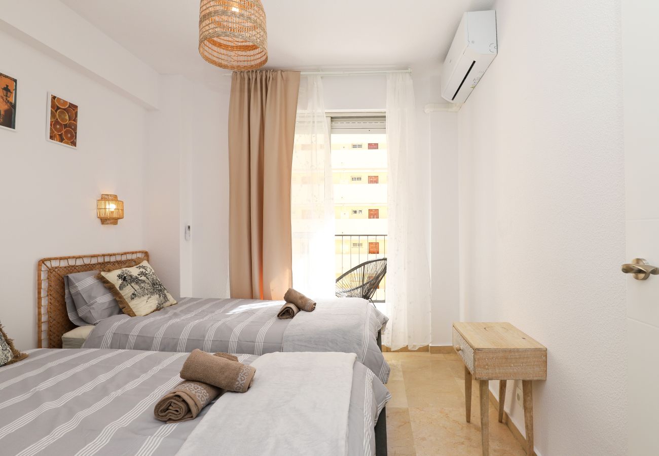 Апартаменты на Фуэнхирола / Fuengirola - Camelia apartment - Fuengirola centre, beach 250m