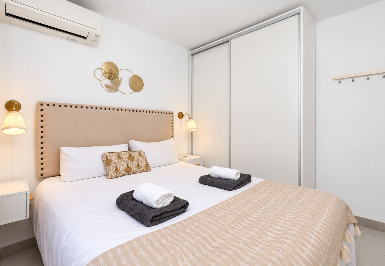 Апартаменты на Mijas Costa - Sea View Apartment with Private Terrace, Garden & BBQ