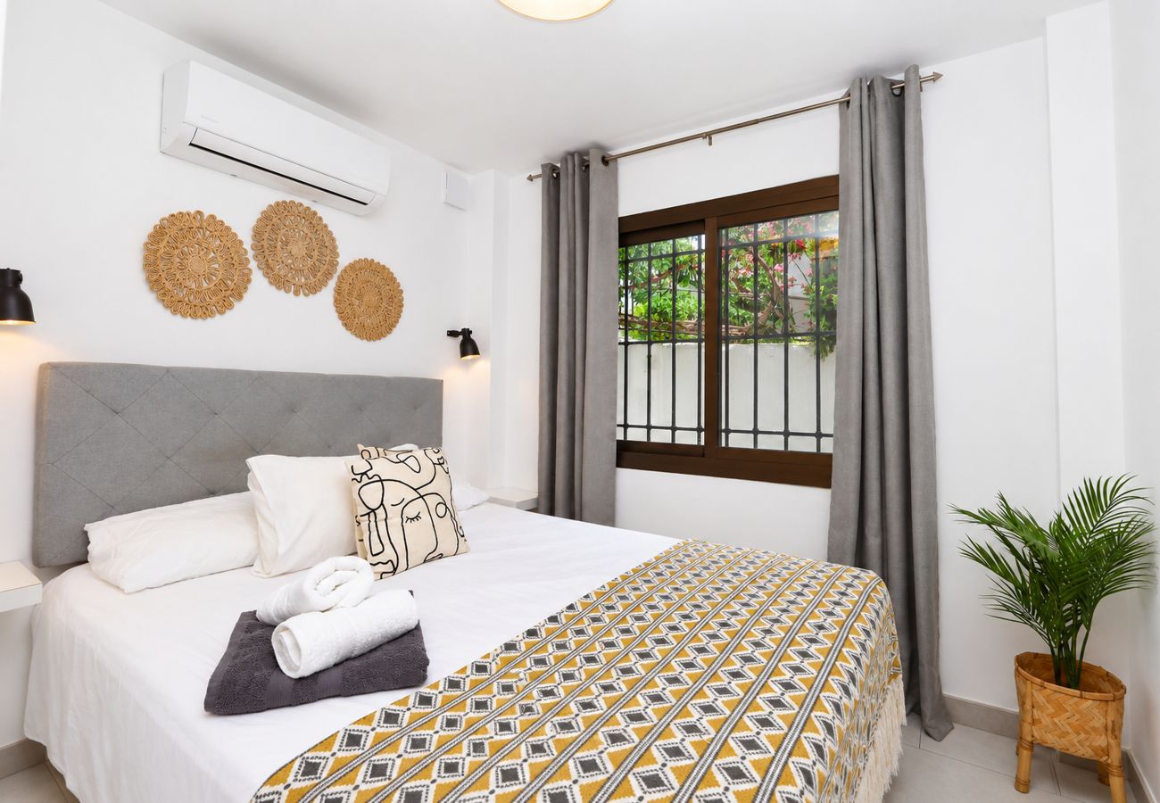 Апартаменты на Mijas Costa - Sea View Apartment with Private Terrace, Garden & BBQ