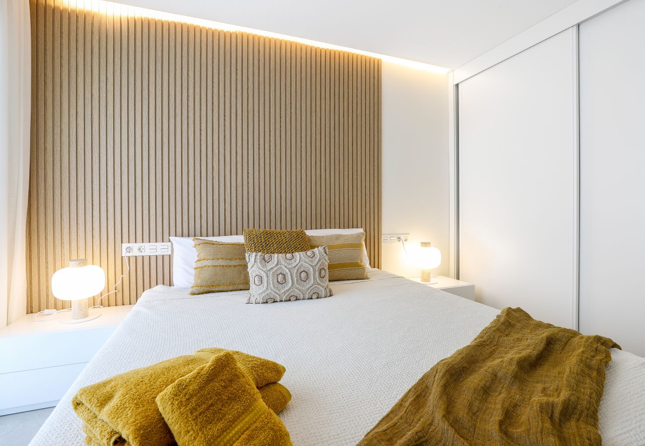 Апартаменты на Марбелья / Marbella - Brand-new luxury with sea view  - Playa Real beachfront