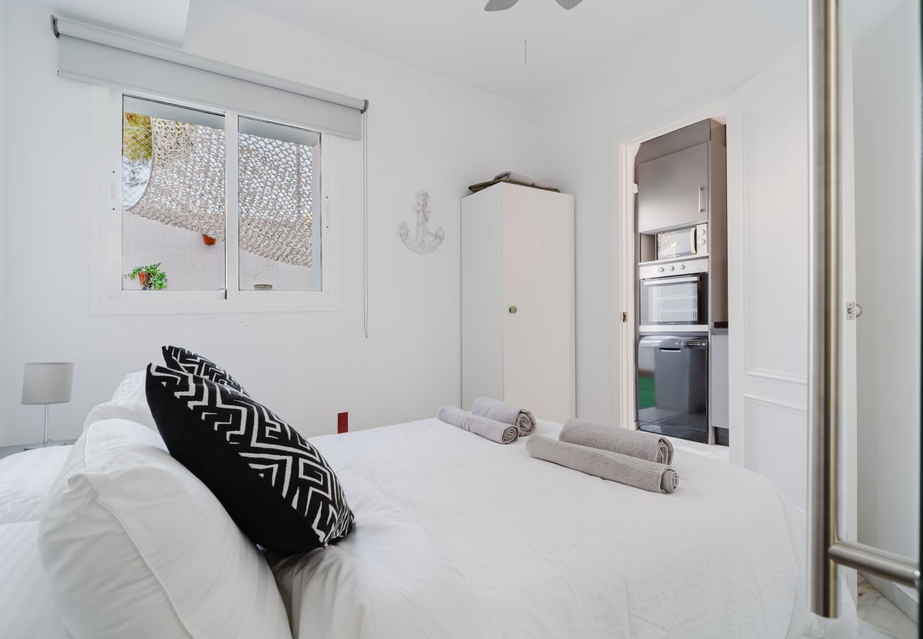 Таунхаус на Марбелья / Marbella - Sunny Marbella Townhouse with Terraces, Pool & Hotel Amenities